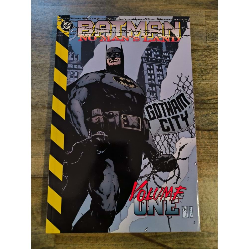 BATMAN NO MANS LAND VOL 1-5 TPB TAM SET (İKİNCİ EL)