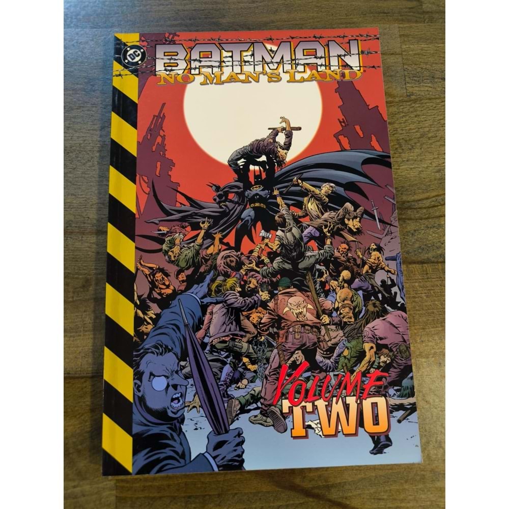 BATMAN NO MANS LAND VOL 1-5 TPB TAM SET (İKİNCİ EL)