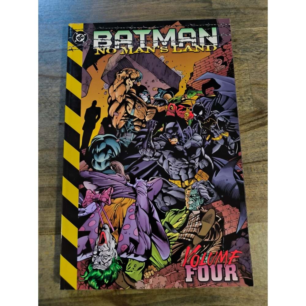 BATMAN NO MANS LAND VOL 1-5 TPB TAM SET (İKİNCİ EL)