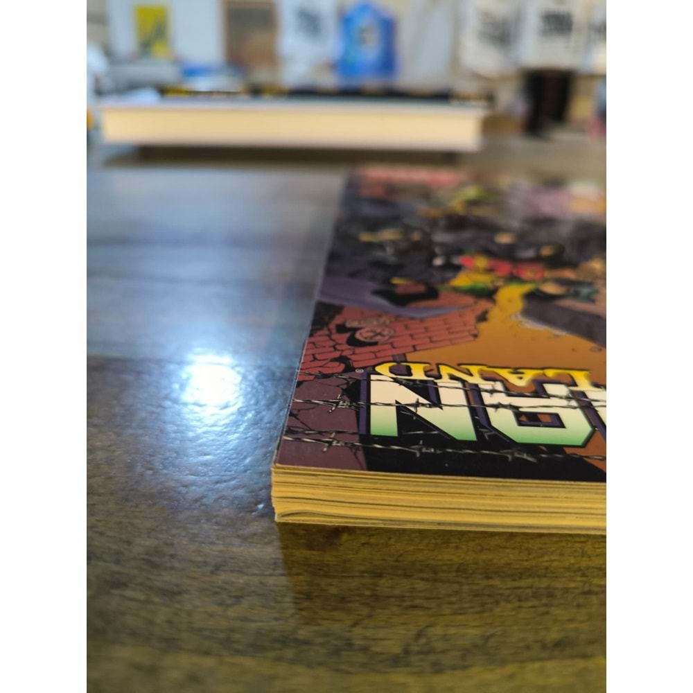 BATMAN NO MANS LAND VOL 1-5 TPB TAM SET (İKİNCİ EL)