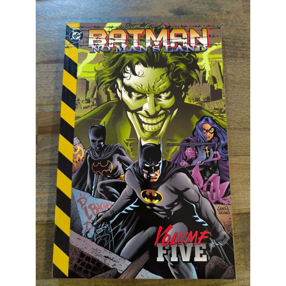 BATMAN NO MANS LAND VOL 1-5 TPB TAM SET (İKİNCİ EL)